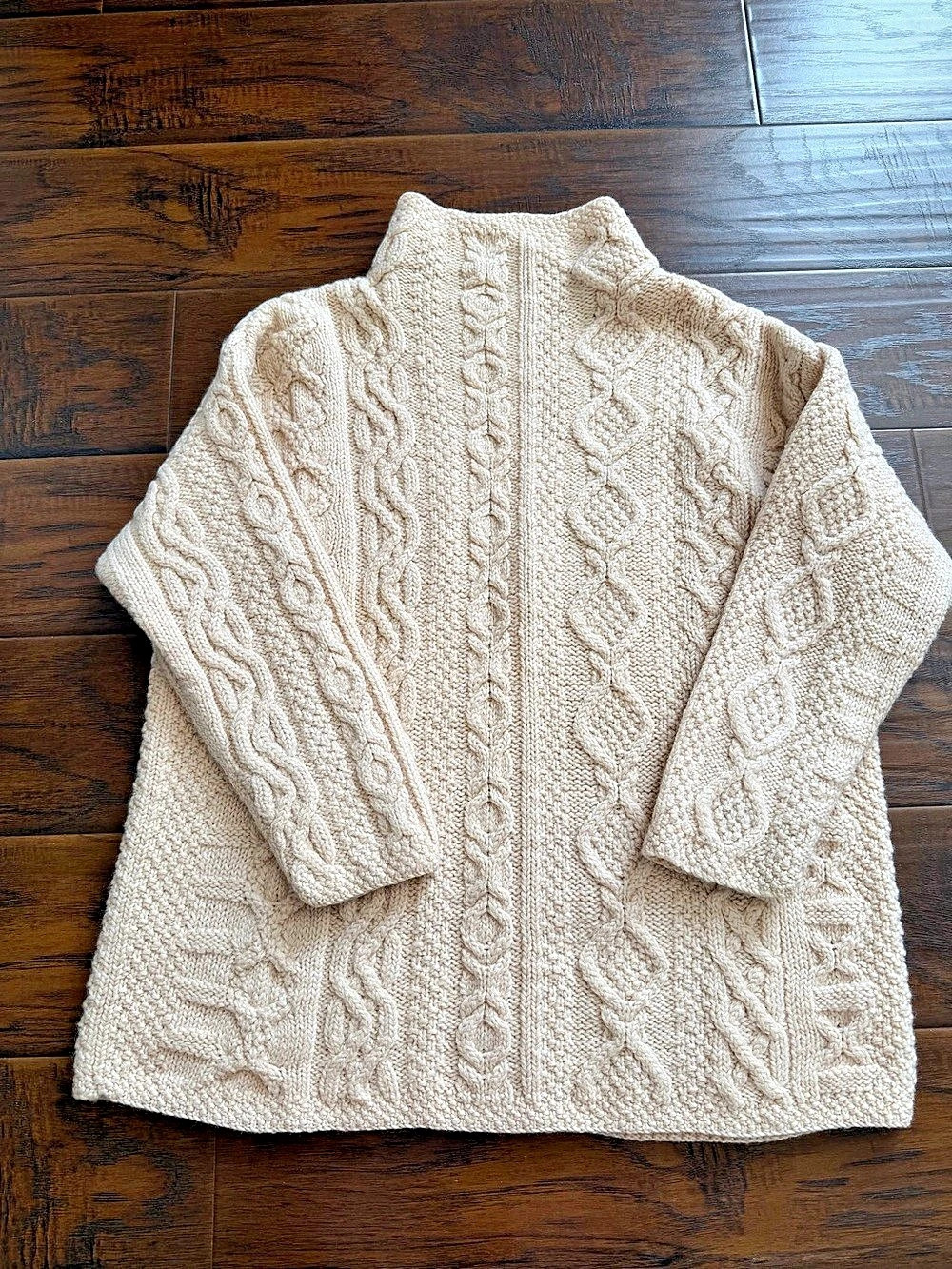 Ann Taylor Cable Knit Turtleneck Fisherman’s Sweater in Cream Size Medium